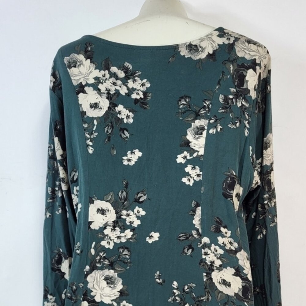 Torrid Green Floral Button Blouse - Picture 4 of 9
